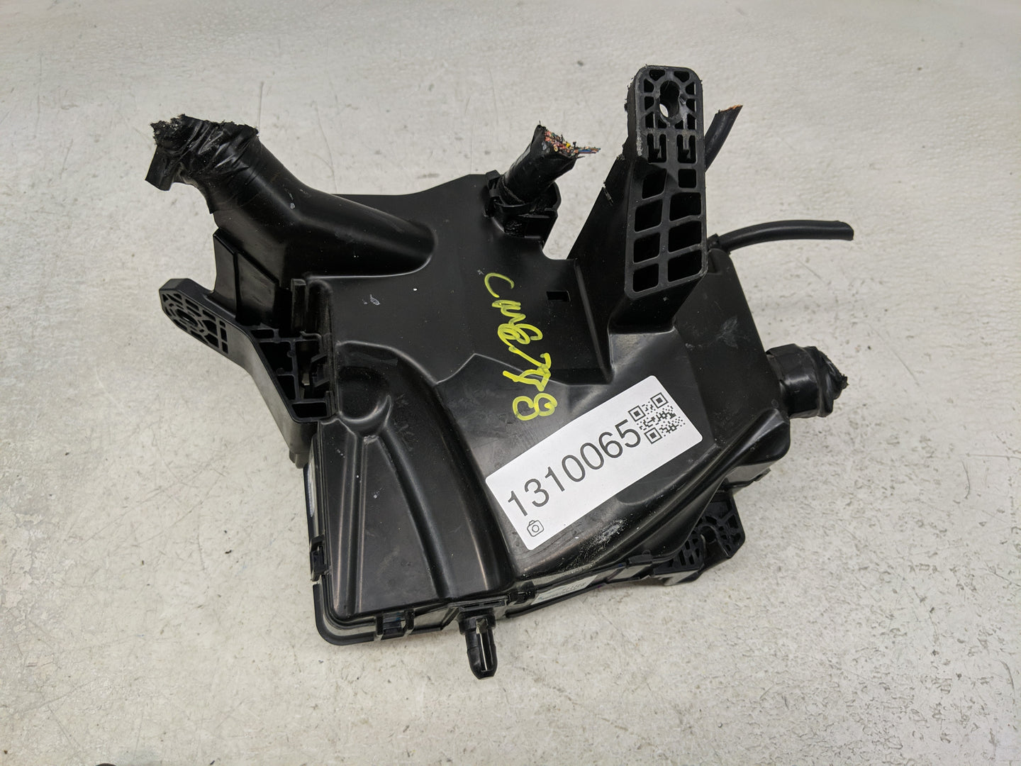 2021-2022 Hyundai Elantra Fusebox Fuse Box Panel Relay Module P/N:91956-F2021 Fits Fits 2021 2022 OEM Used Auto Parts - Oemu