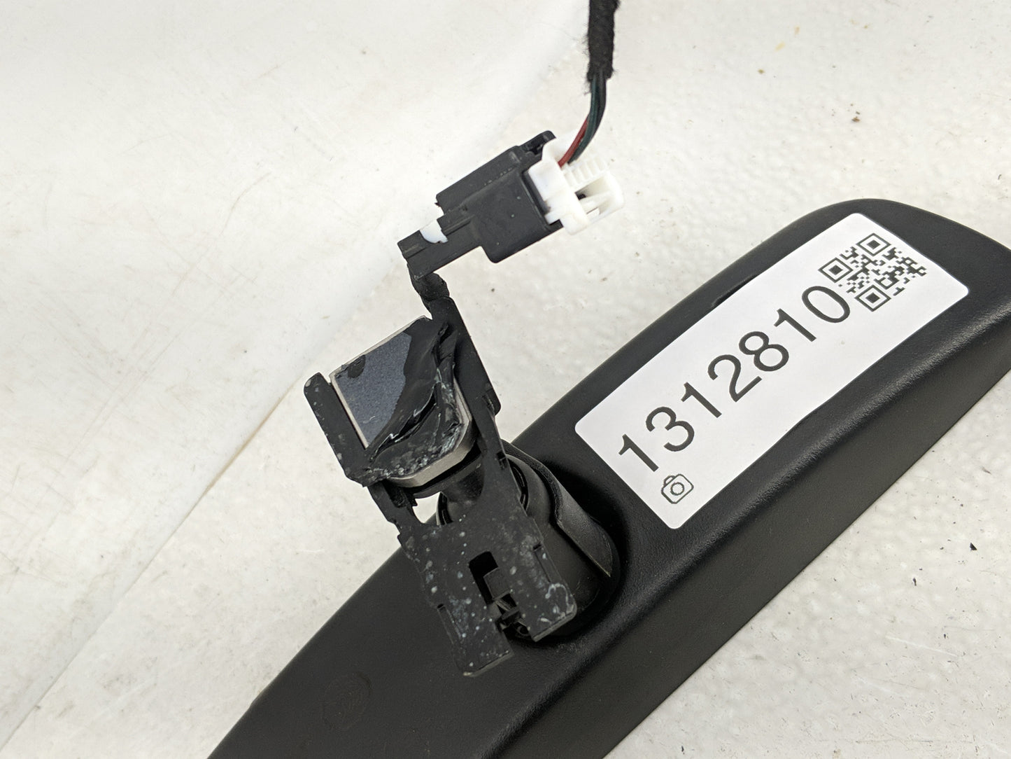 2021-2022 Hyundai Elantra Interior Rear View Mirror Replacement OEM P/N:E11048835 Fits Fits 2020 2021 2022 2023 OEM Used Aut