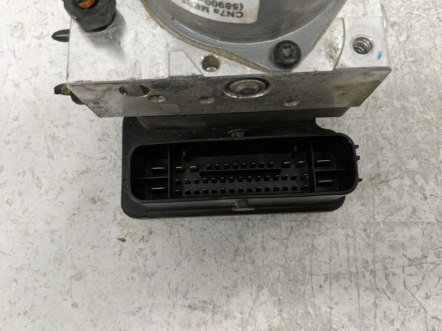 2021-2022 Hyundai Elantra ABS Pump Control Module Replacement P/N:58910-AB800 AB589-20800 Fits Fits 2021 2022 OEM Used Auto 