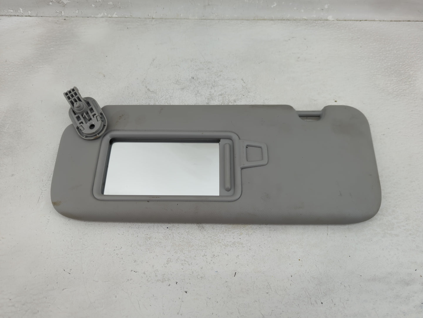 2021-2022 Hyundai Elantra Sun Visor Shade Replacement Driver Left Mirror Fits Fits 2021 2022 OEM Used Auto Parts - Oemusedau