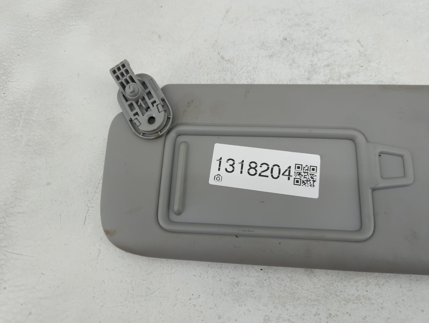 2021-2022 Hyundai Elantra Sun Visor Shade Replacement Driver Left Mirror Fits Fits 2021 2022 OEM Used Auto Parts - Oemusedau