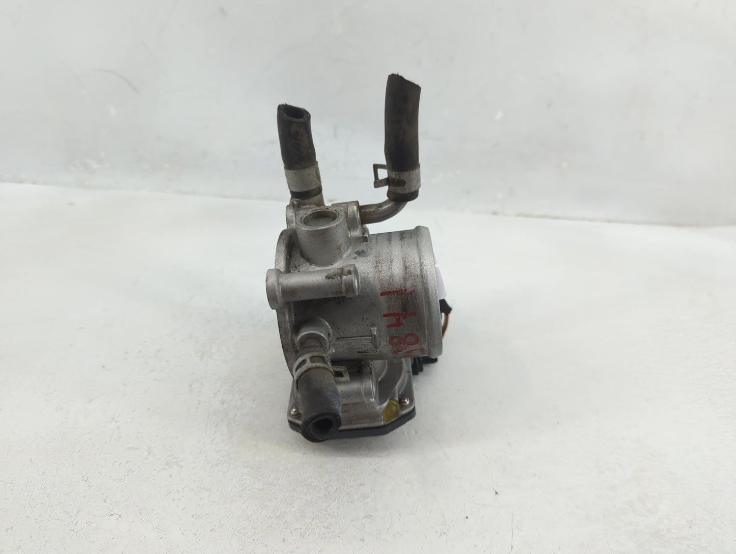 2021-2022 Hyundai Elantra Throttle Body P/N:35100-2B300 Fits Fits 2017 2018 2019 2020 2021 2022 OEM Used Auto Parts - Oemuse