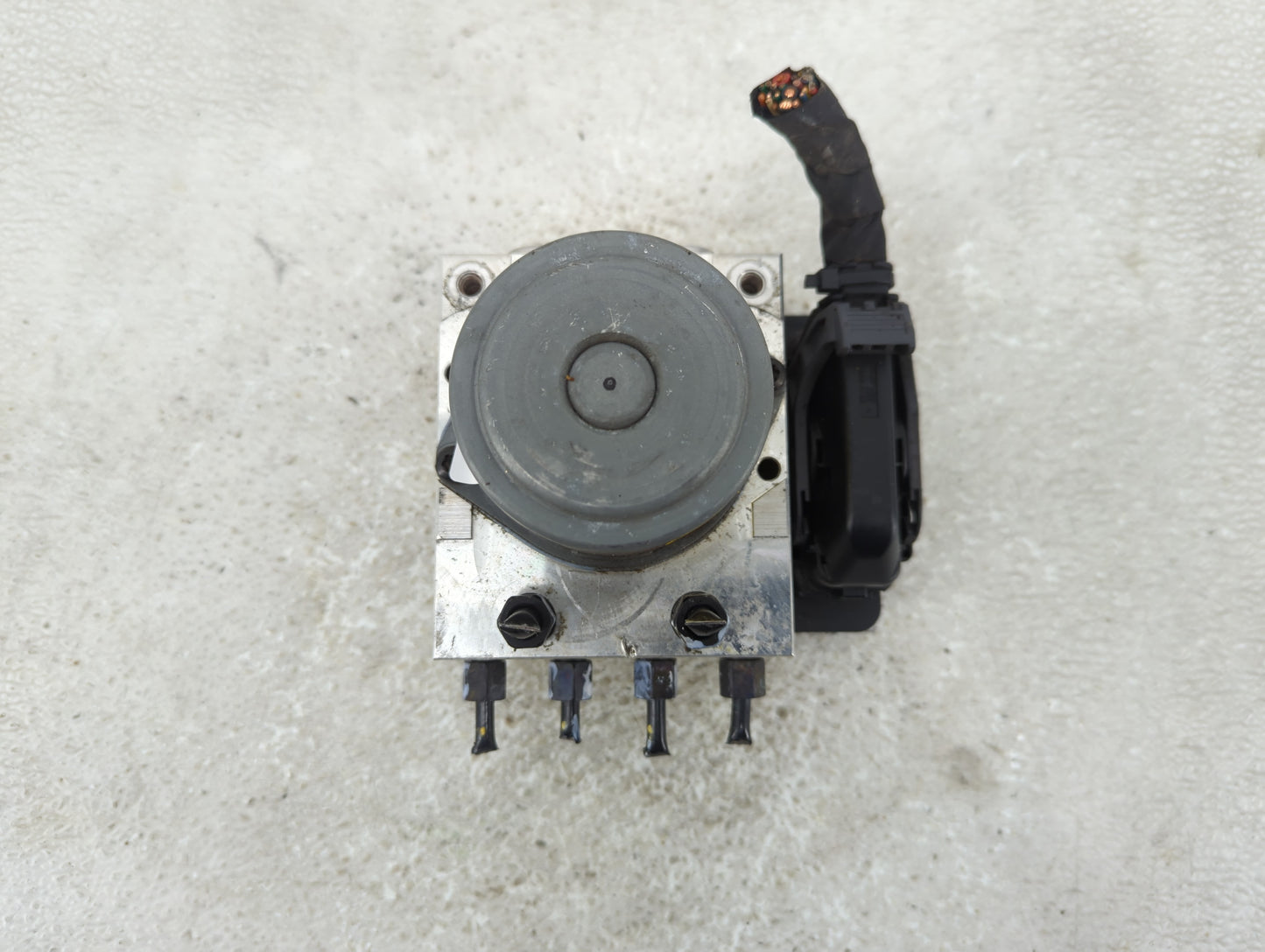 2021-2022 Hyundai Elantra ABS Pump Control Module Replacement P/N:61589-41600 58900-AA500 Fits Fits 2021 2022 OEM Used Auto 