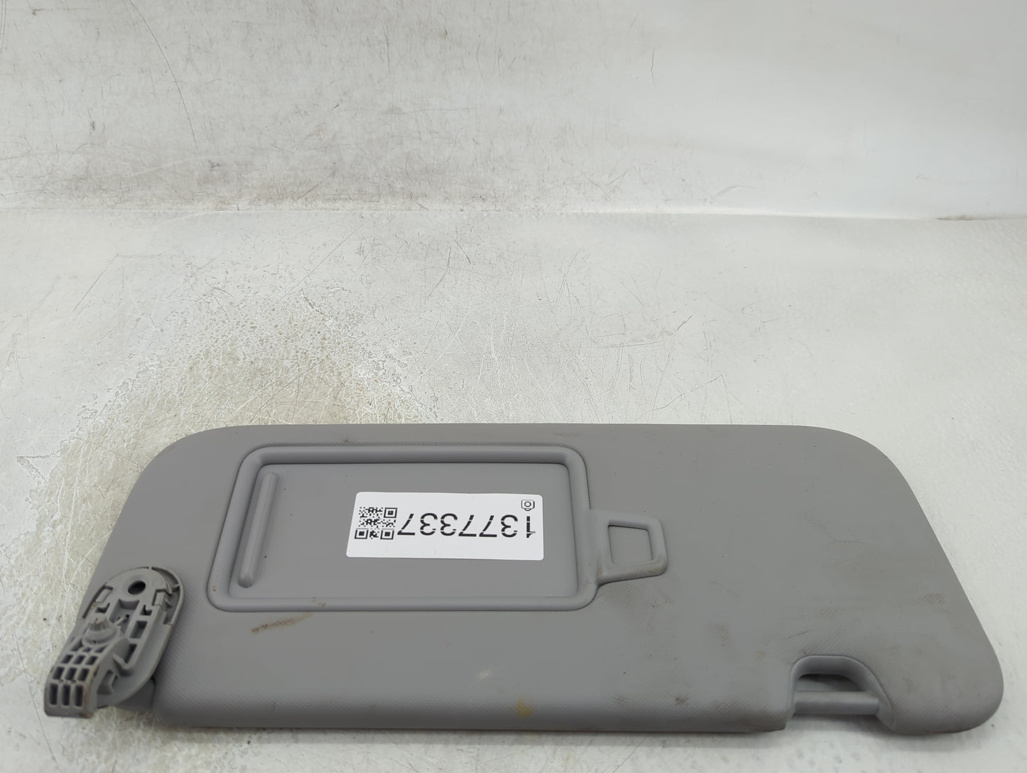 2021-2022 Hyundai Elantra Sun Visor Shade Replacement Passenger Right Mirror Fits Fits 2021 2022 OEM Used Auto Parts - Oemus