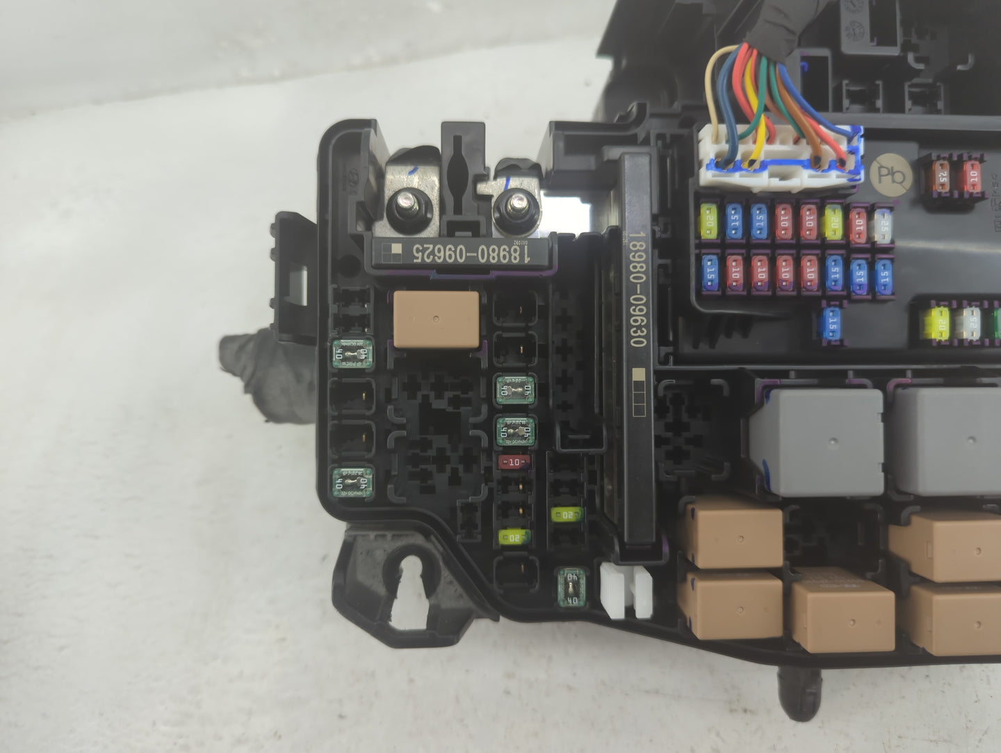 2021-2022 Hyundai Elantra Fusebox Fuse Box Panel Relay Module P/N:91956-AA020 Fits Fits 2021 2022 OEM Used Auto Parts - Oemu