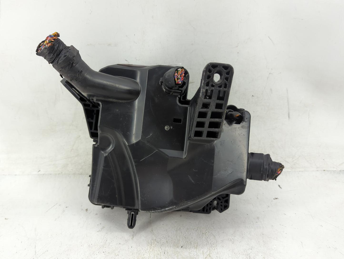 2021-2022 Hyundai Elantra Fusebox Fuse Box Panel Relay Module P/N:91956-AA020 Fits Fits 2021 2022 OEM Used Auto Parts - Oemu