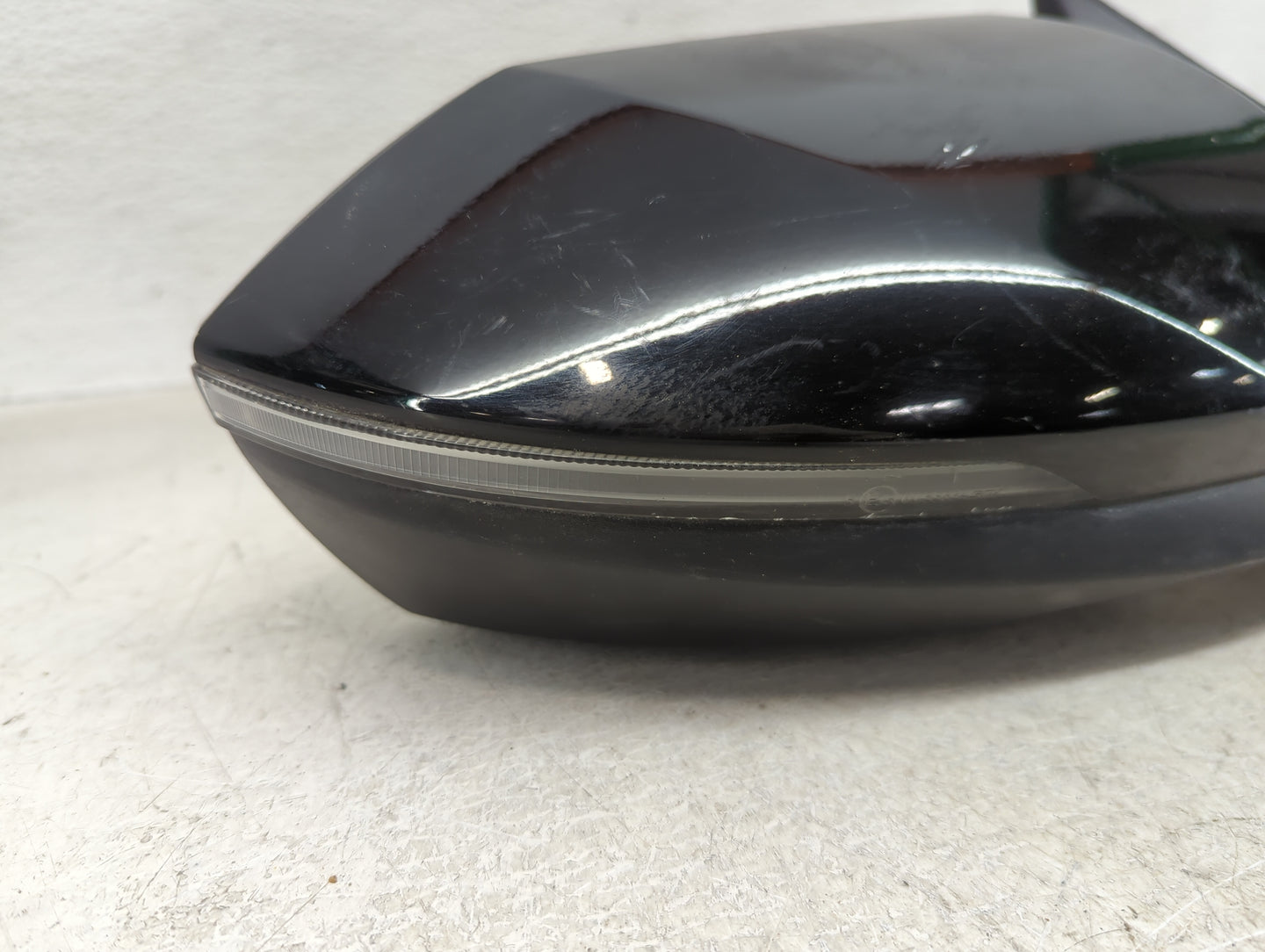 2021-2022 Hyundai Elantra Passenger Side View Mirror - Right Door Mirror OEM Used - Oemusedautoparts1.com