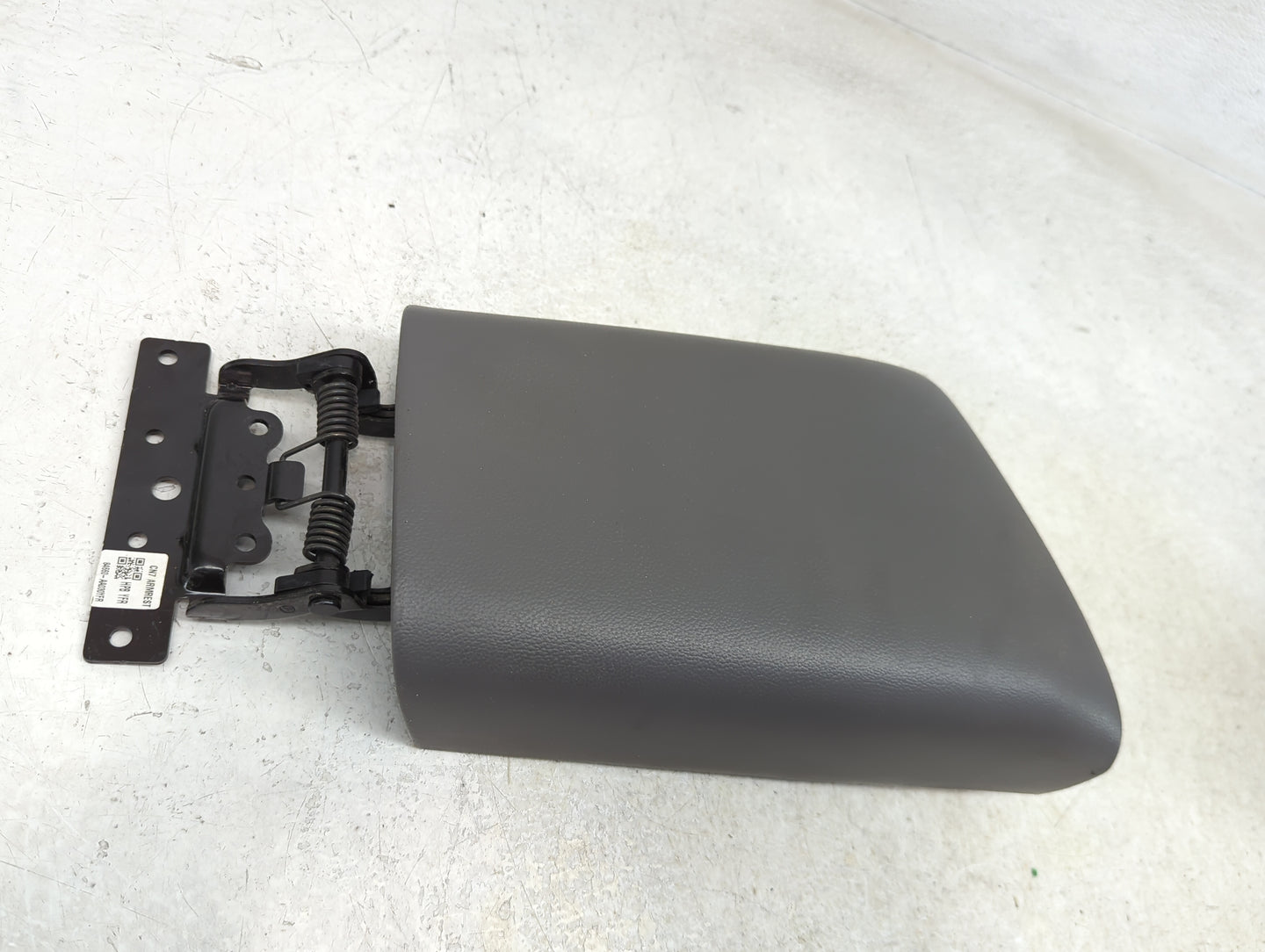2021-2022 Hyundai Elantra Center Console Armrest Cover Lid Fits Fits 2021 2022 OEM Used Auto Parts - Oemusedautoparts1.com