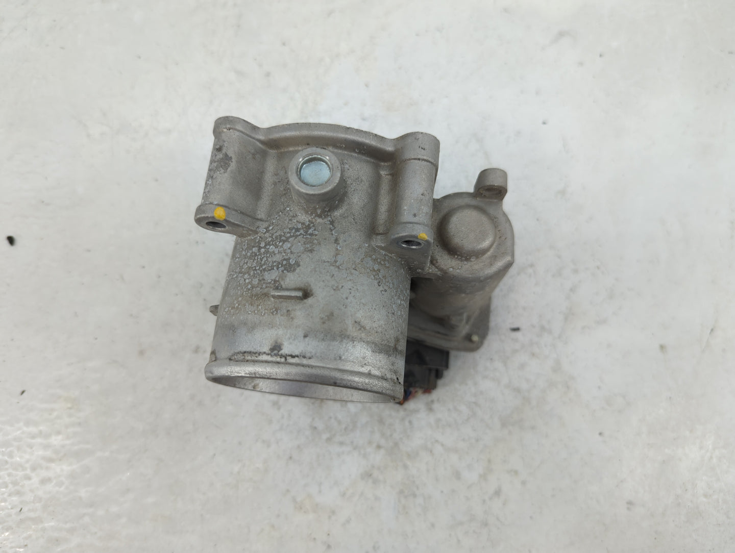 2021-2022 Hyundai Elantra Throttle Body P/N:35100-2J410 6270 10D06 Fits Fits 2021 2022 OEM Used Auto Parts - Oemusedautopart