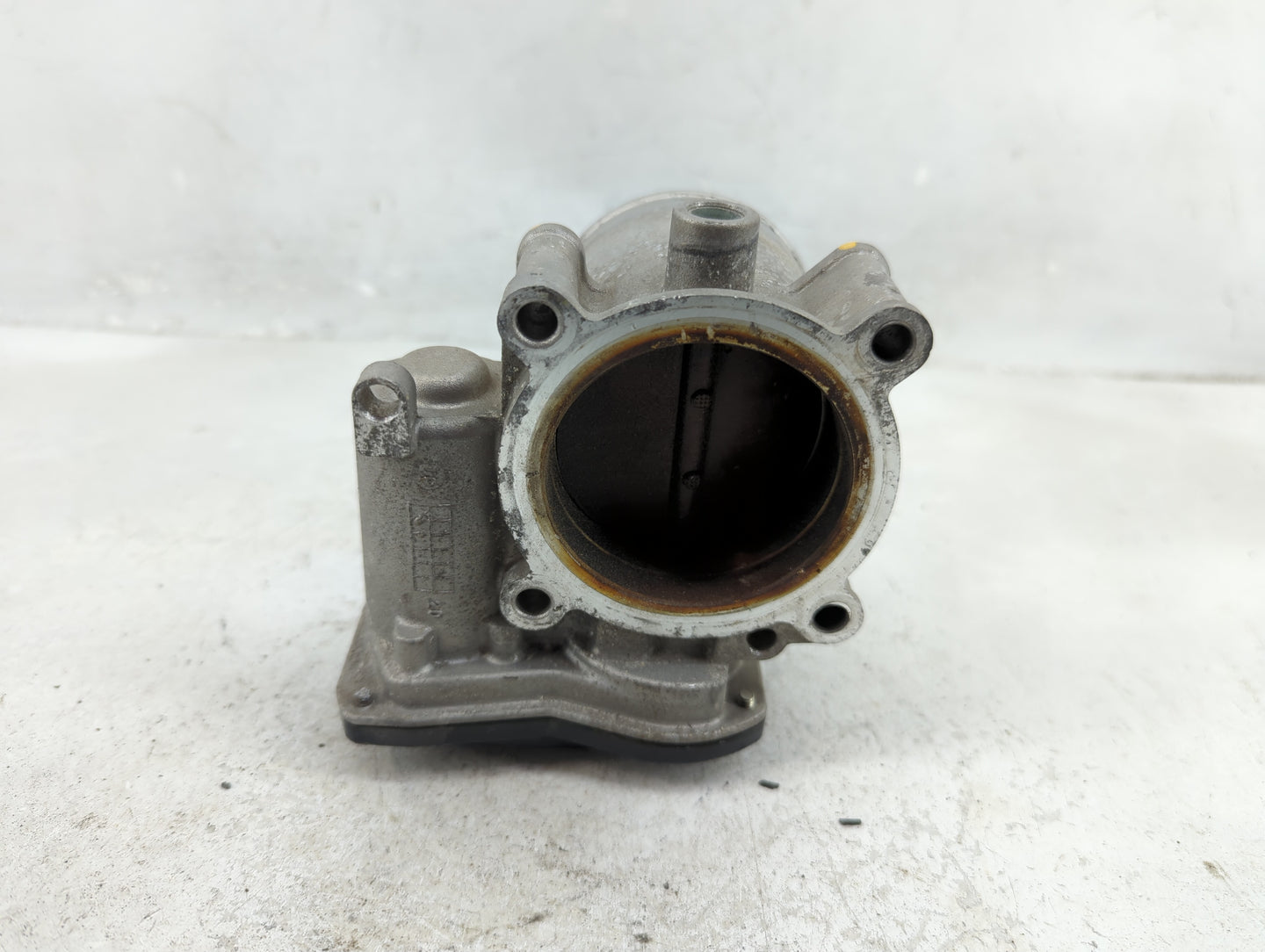 2021-2022 Hyundai Elantra Throttle Body P/N:35100-2J410 6270 10D06 Fits Fits 2021 2022 OEM Used Auto Parts - Oemusedautopart