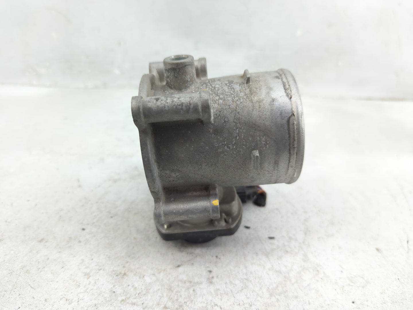 2021-2022 Hyundai Elantra Throttle Body P/N:35100-2J410 6270 10D06 Fits Fits 2021 2022 OEM Used Auto Parts - Oemusedautopart