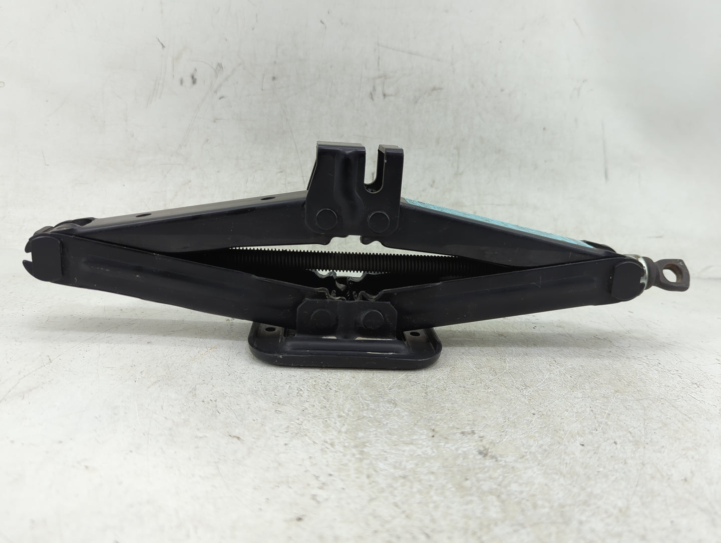 2021 Hyundai Elantra Spare Scissor Car Jack - Oemusedautoparts1.com
