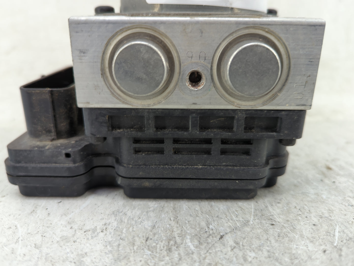 2021-2022 Hyundai Elantra ABS Pump Control Module Replacement P/N:AA589-30500 Fits Fits 2021 2022 OEM Used Auto Parts - Oemu