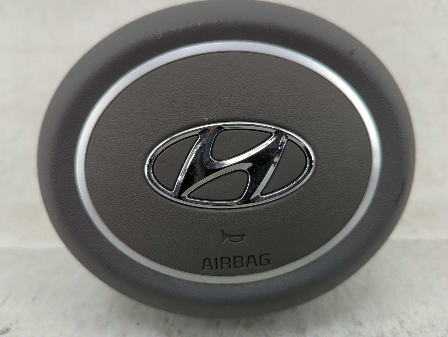 2021-2022 Hyundai Elantra Air Bag Driver Left Steering Wheel Mounted Fits Fits 2021 2022 OEM Used Auto Parts - Oemusedautopa