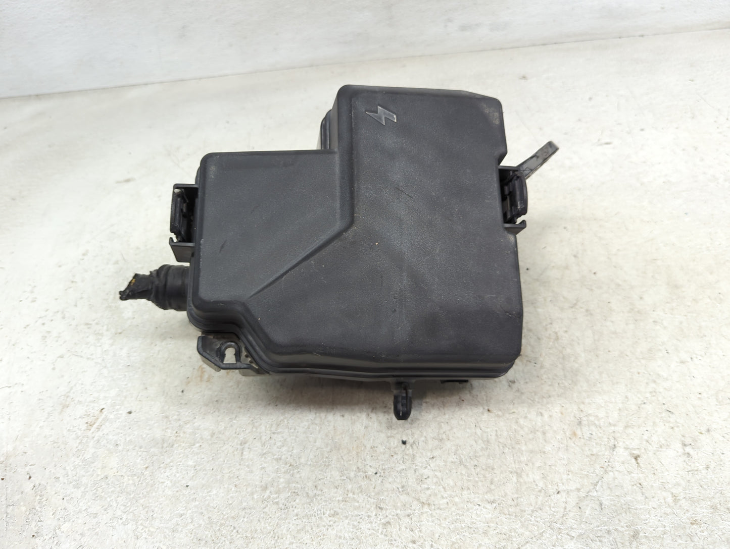 2021-2022 Hyundai Elantra Fusebox Fuse Box Panel Relay Module P/N:91956-AA020 Fits Fits 2021 2022 OEM Used Auto Parts - Oemu