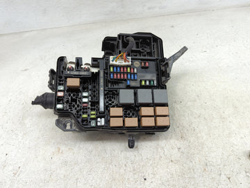 2021-2022 Hyundai Elantra Fusebox Fuse Box Panel Relay Module P/N:91956-AA020 Fits Fits 2021 2022 OEM Used Auto Parts