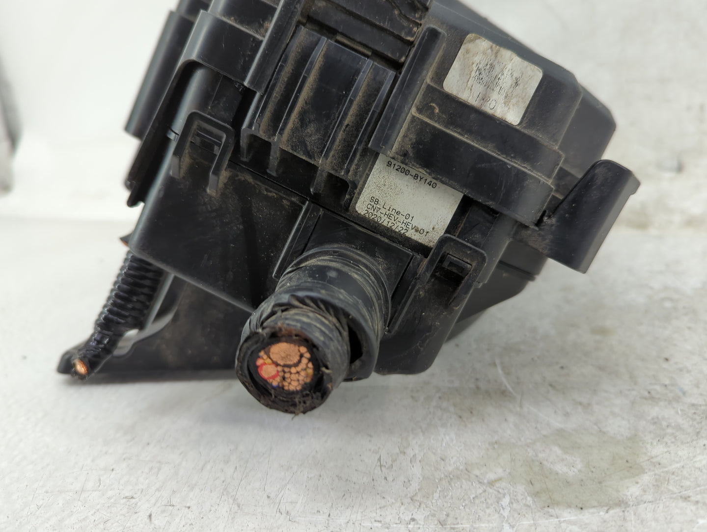 2021-2022 Hyundai Elantra Fusebox Fuse Box Panel Relay Module Fits Fits 2021 2022 OEM Used Auto Parts - Oemusedautoparts1.co