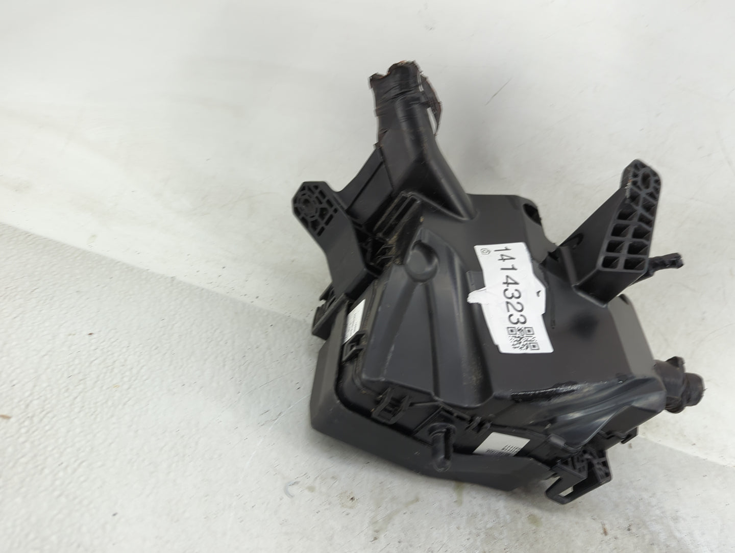 2021-2022 Hyundai Elantra Fusebox Fuse Box Panel Relay Module Fits Fits 2021 2022 OEM Used Auto Parts - Oemusedautoparts1.co