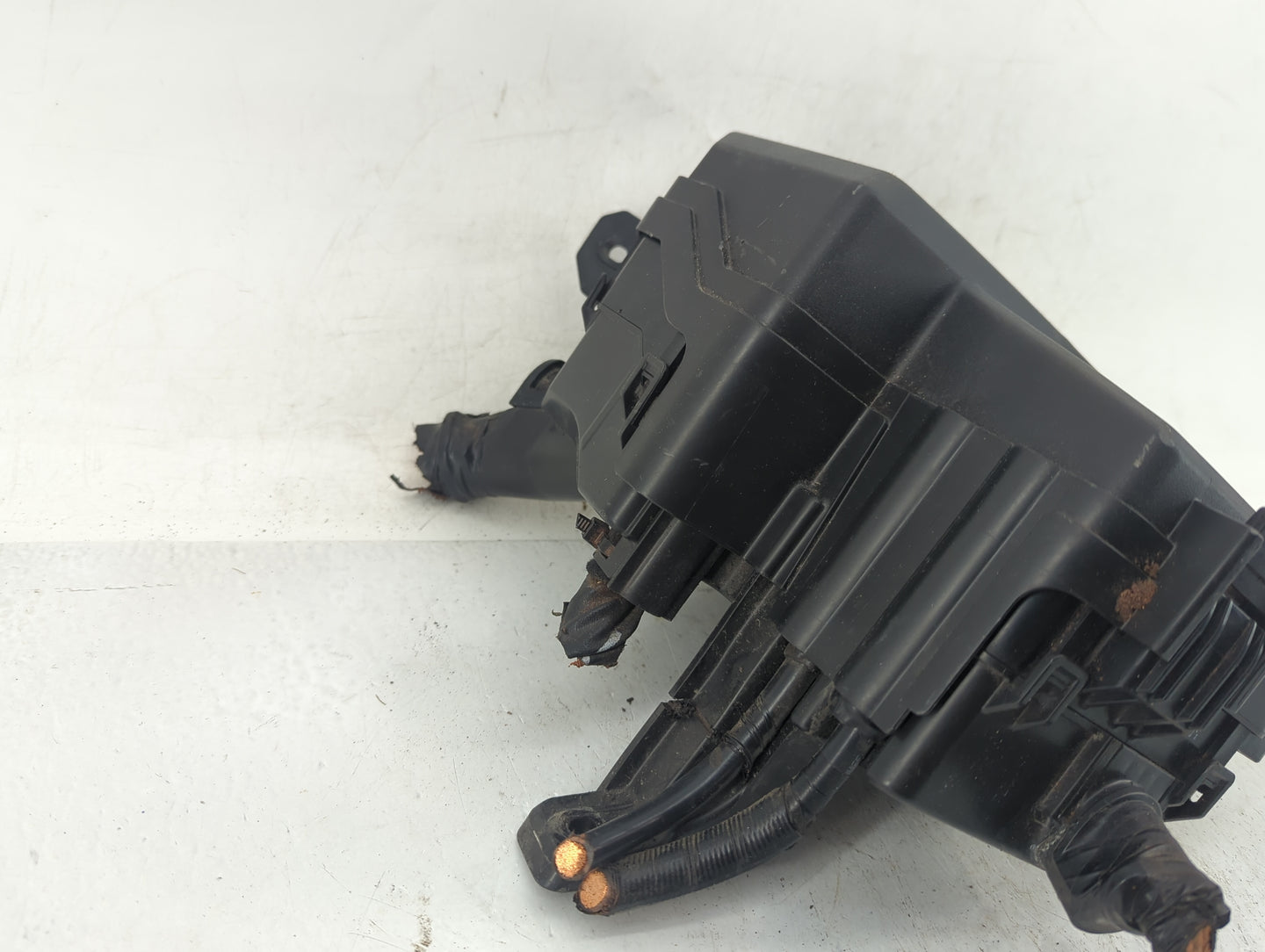 2021-2022 Hyundai Elantra Fusebox Fuse Box Panel Relay Module Fits Fits 2021 2022 OEM Used Auto Parts - Oemusedautoparts1.co