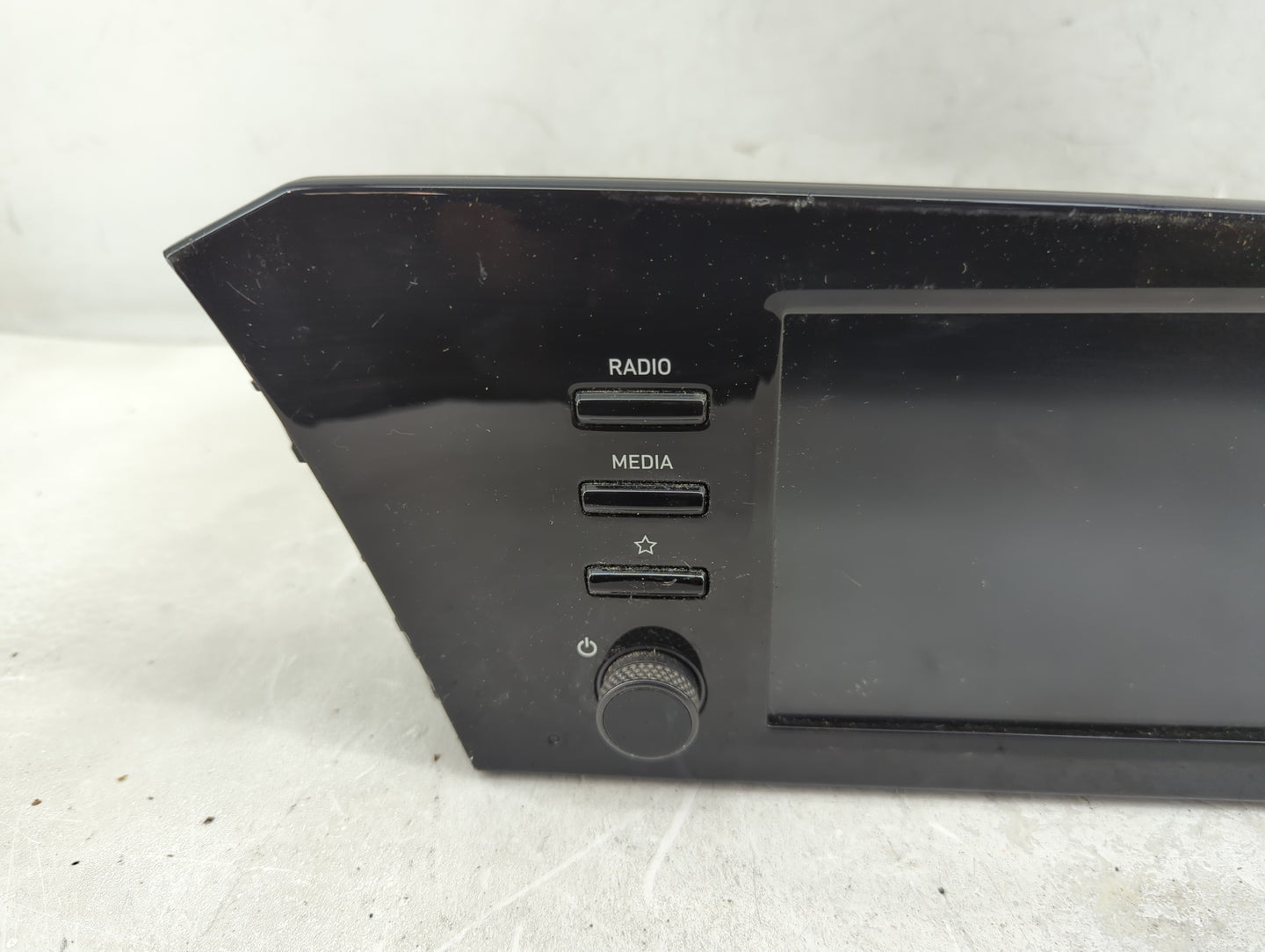 2021-2022 Hyundai Elantra Radio AM FM Cd Player Receiver Replacement P/N:96160-AA240M5R Fits Fits 2021 2022 OEM Used Auto Pa