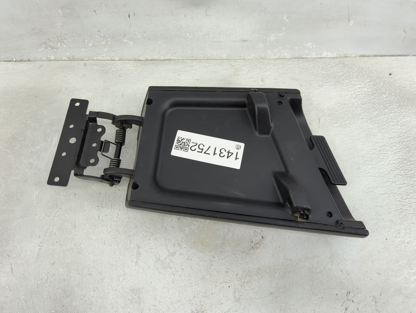 2021 Hyundai Elantra Center Console Armrest Cover Lid P/N:84660-AA010NNB Fits OEM Used Auto Parts - Oemusedautoparts1.com