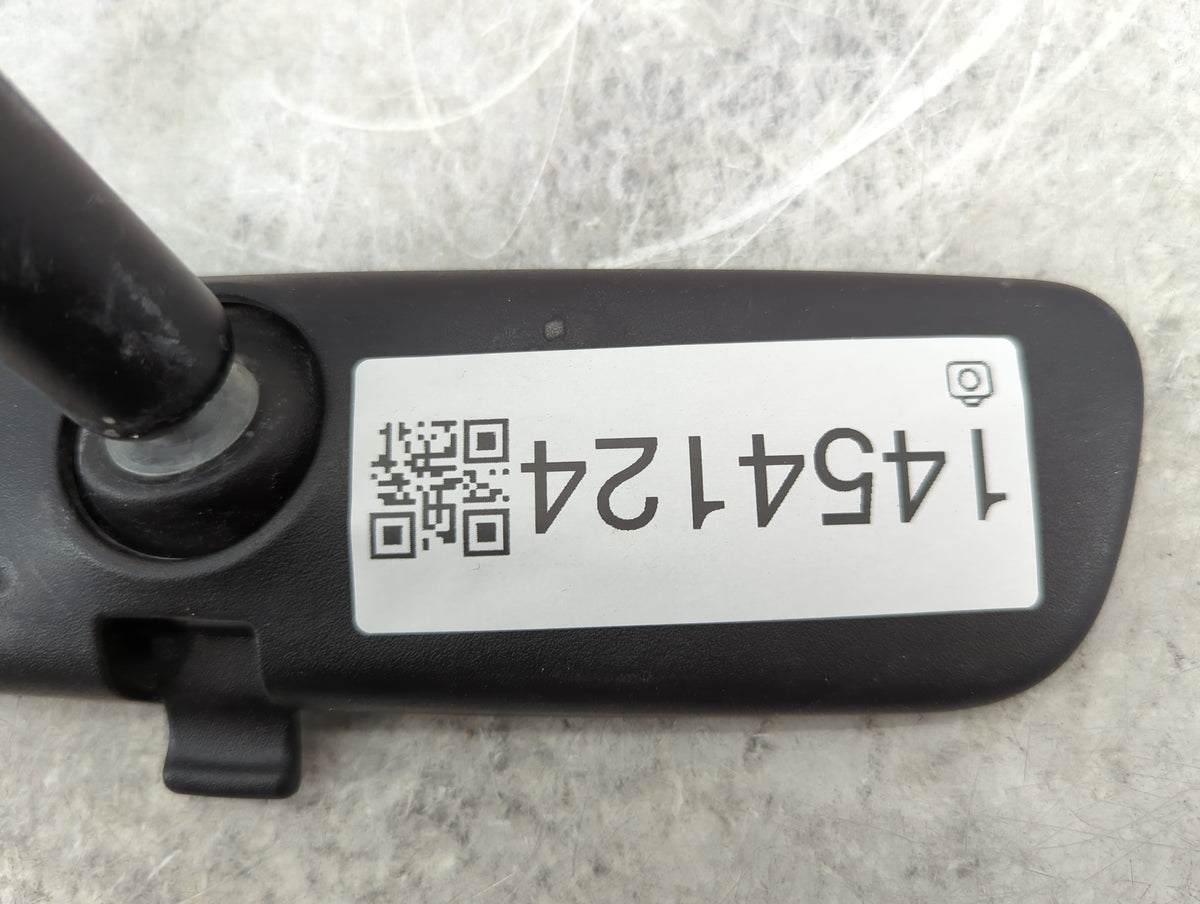 2021-2022 Hyundai Elantra Interior Rear View Mirror Replacement OEM P/N:E11048973 048973 Fits Fits 2020 2021 2022 OEM Used A