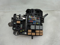 2021-2022 Hyundai Elantra Fusebox Fuse Box Panel Relay Module P/N:18980-09625 18960-09630 Fits Fits 2021 2022 OEM Used Auto 