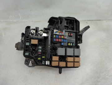 2021-2022 Hyundai Elantra Fusebox Fuse Box Panel Relay Module P/N:18980-09625 18960-09630 Fits Fits 2021 2022 OEM Used Auto Parts