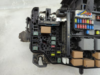 2021-2022 Hyundai Elantra Fusebox Fuse Box Panel Relay Module P/N:18980-09625 18960-09630 Fits Fits 2021 2022 OEM Used Auto 
