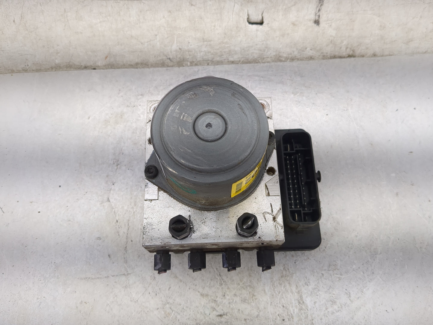 2021-2022 Hyundai Elantra ABS Pump Control Module Replacement P/N:58910-AA500 58900-AA500, 61589-41600 Fits Fits 2021 2022 O