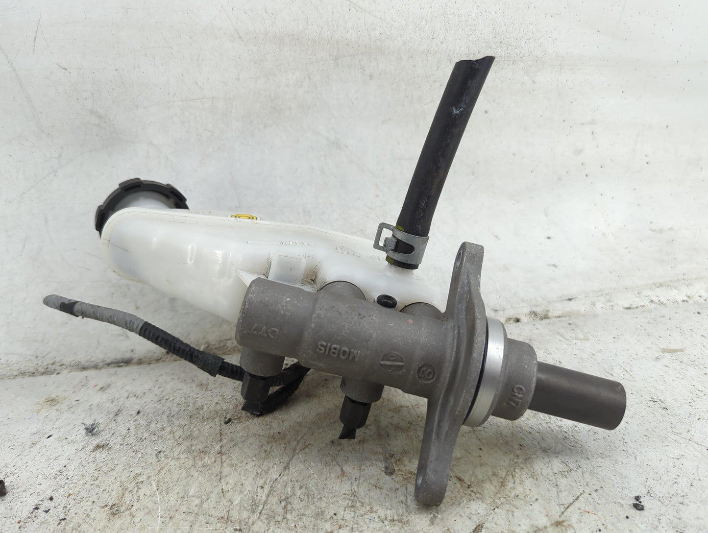 2021 Hyundai Elantra Brake Master Cylinder - Oemusedautoparts1.com