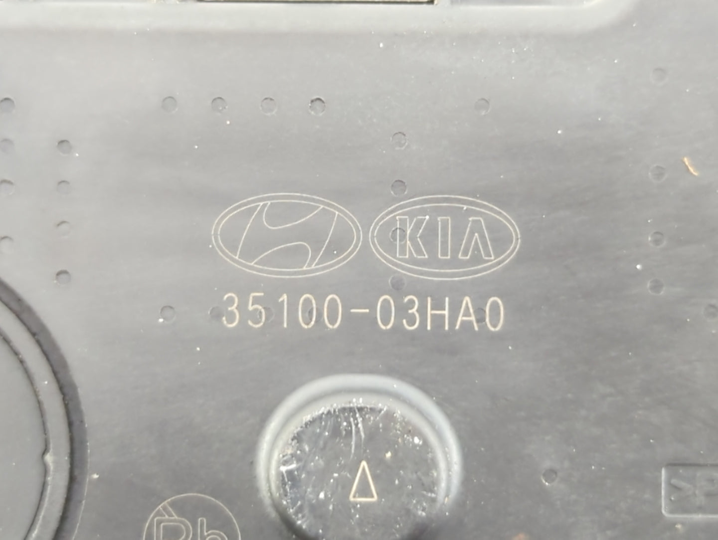 2021-2022 Hyundai Elantra Throttle Body P/N:35100-03HA0 Fits Fits 2017 2018 2019 2020 2021 2022 OEM Used Auto Parts - Oemuse