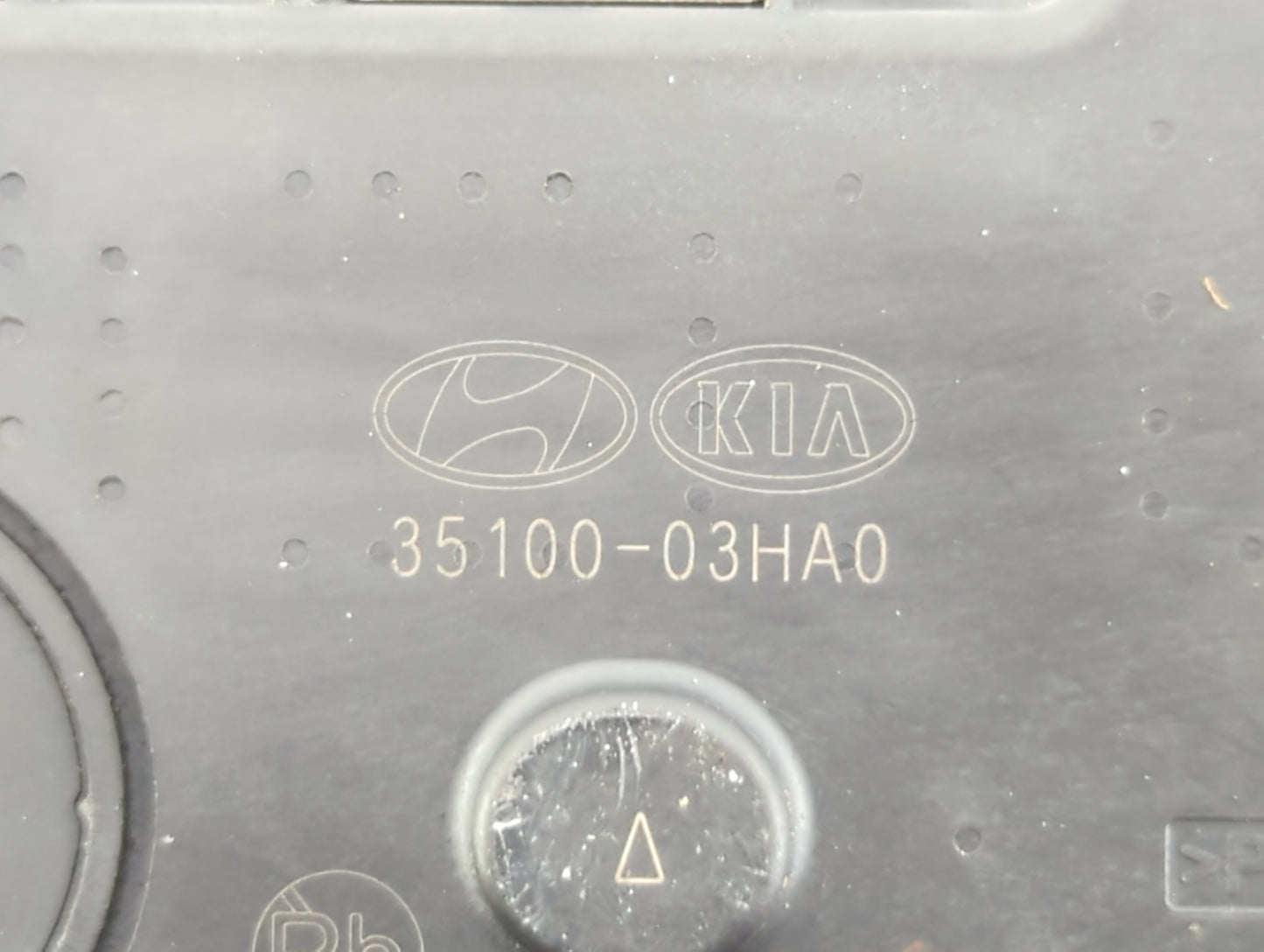 2021-2022 Hyundai Elantra Throttle Body P/N:35100-03HA0 Fits Fits 2017 2018 2019 2020 2021 2022 OEM Used Auto Parts - Oemuse