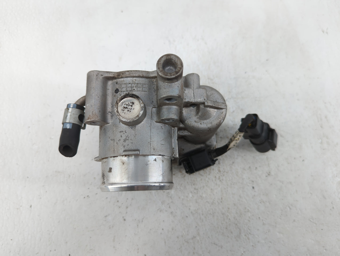 2021-2022 Hyundai Elantra Throttle Body P/N:35100-03HA0 Fits Fits 2017 2018 2019 2020 2021 2022 OEM Used Auto Parts - Oemuse