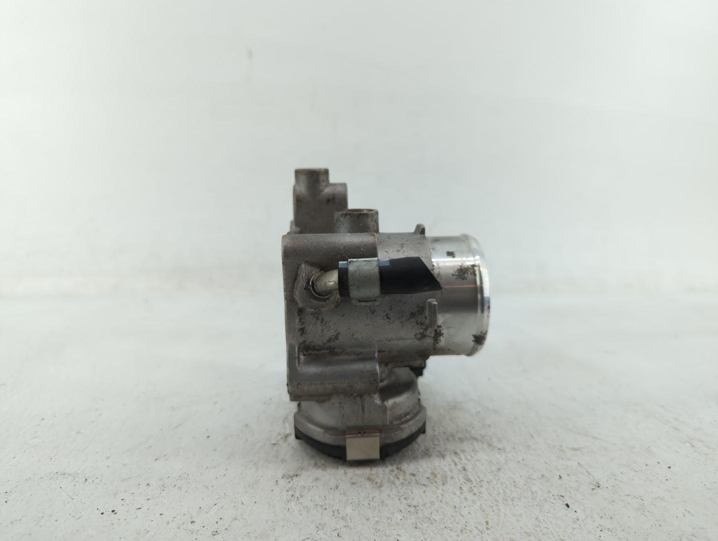 2021-2022 Hyundai Elantra Throttle Body P/N:35100-03HA0 Fits Fits 2017 2018 2019 2020 2021 2022 OEM Used Auto Parts - Oemuse