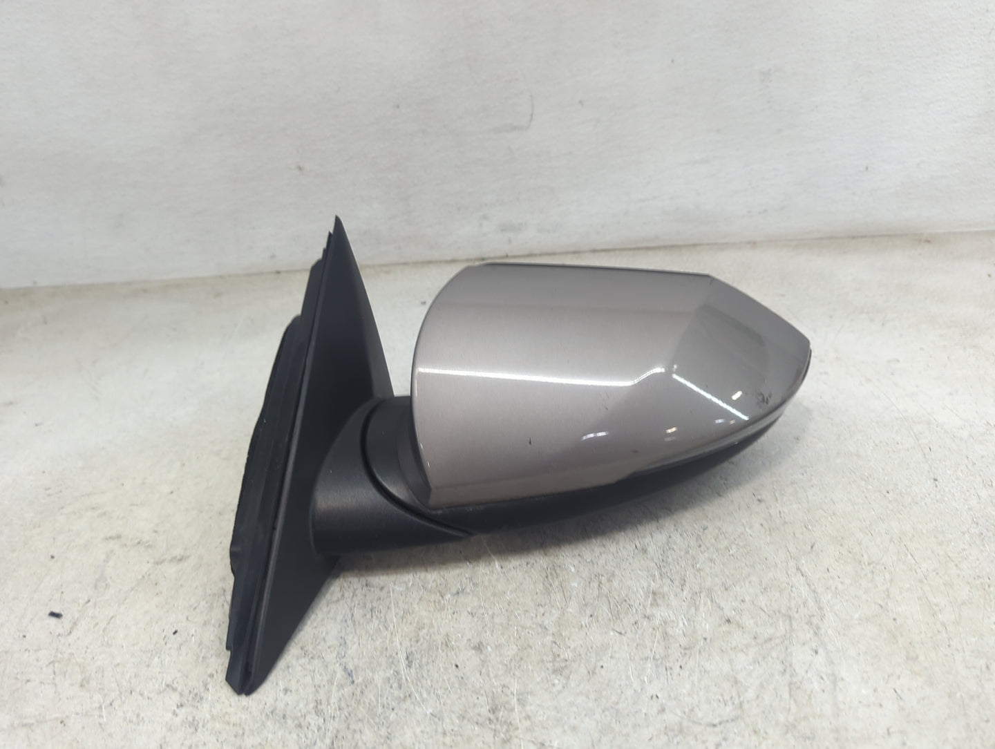2021-2022 Hyundai Elantra Driver Side View Mirror - Left Door Mirror OEM Used - Oemusedautoparts1.com
