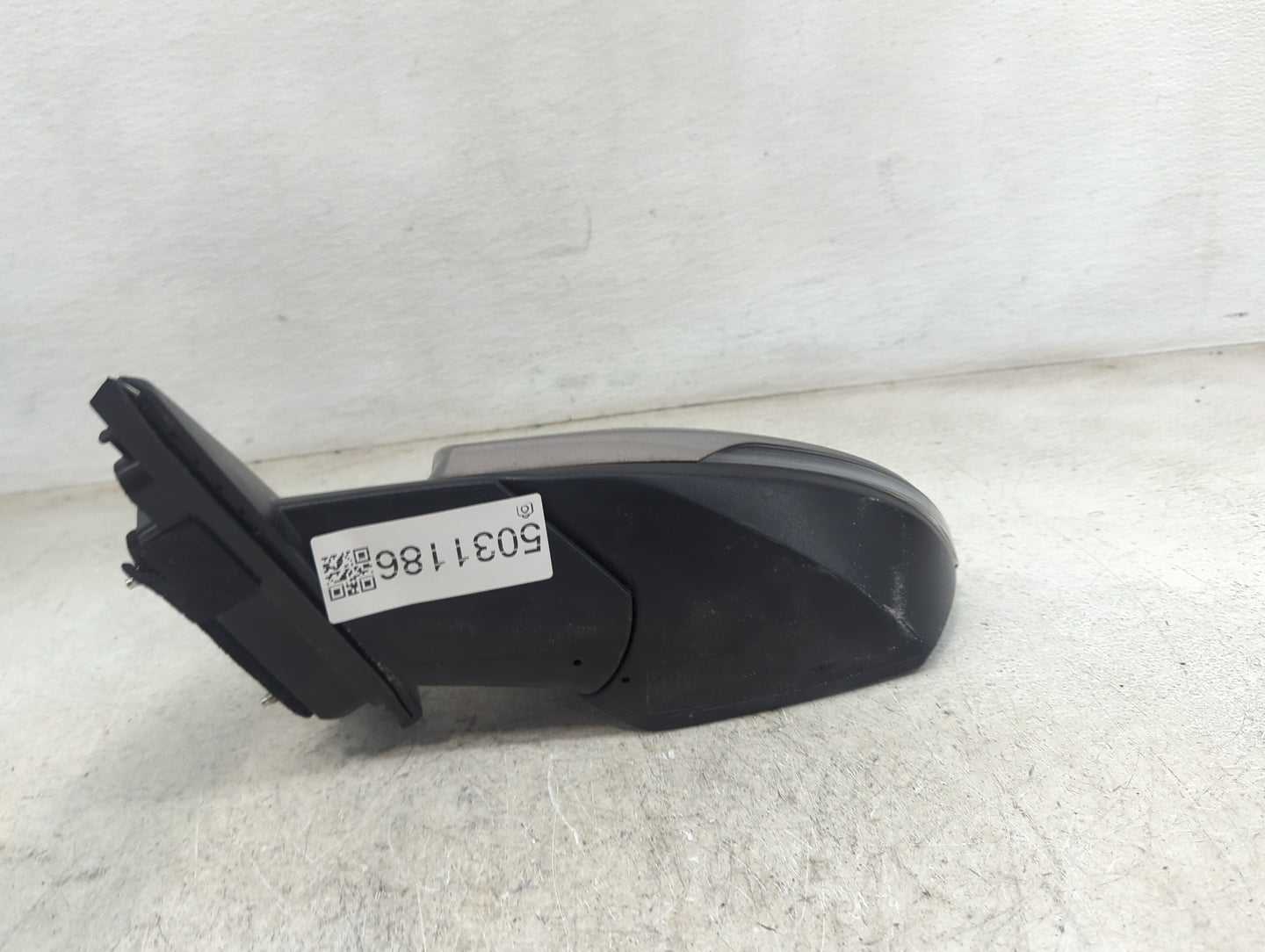 2021-2022 Hyundai Elantra Driver Side View Mirror - Left Door Mirror OEM Used - Oemusedautoparts1.com