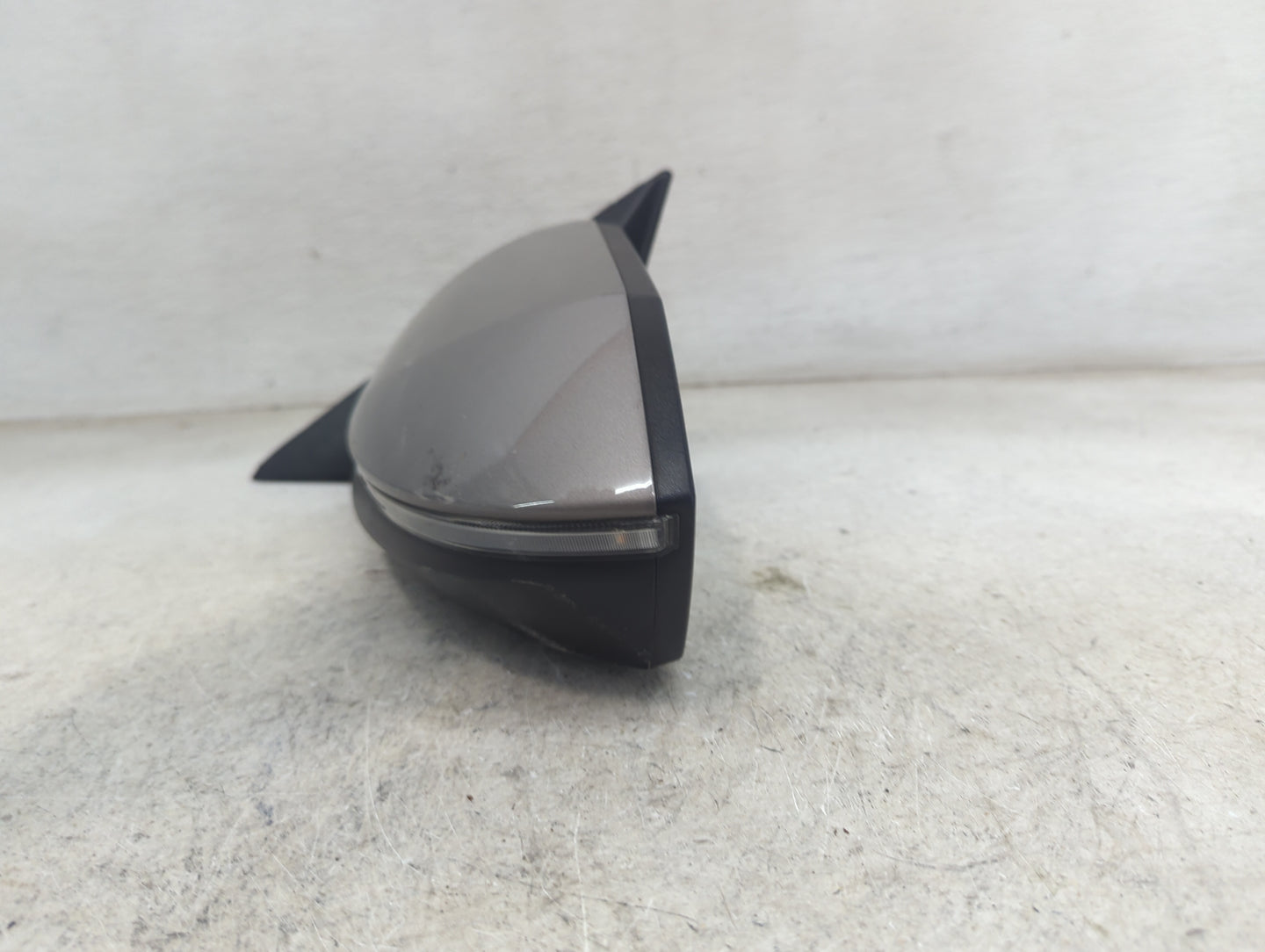 2021-2022 Hyundai Elantra Driver Side View Mirror - Left Door Mirror OEM Used - Oemusedautoparts1.com