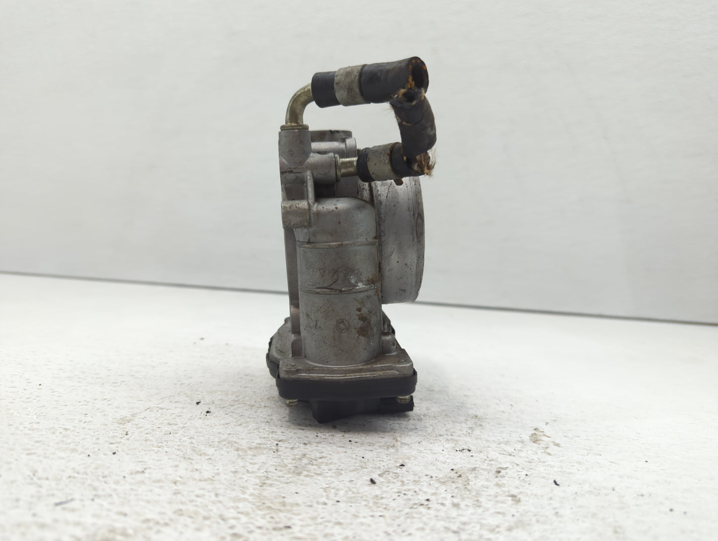 2021-2022 Hyundai Elantra Throttle Body P/N:35100-2J410 35100-2E400 Fits Fits 2021 2022 OEM Used Auto Parts - Oemusedautopar