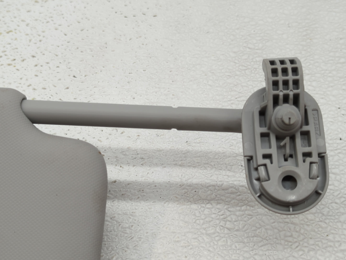 2021-2022 Hyundai Elantra Sun Visor Shade Replacement Driver Left Mirror Fits Fits 2021 2022 OEM Used Auto Parts - Oemusedau