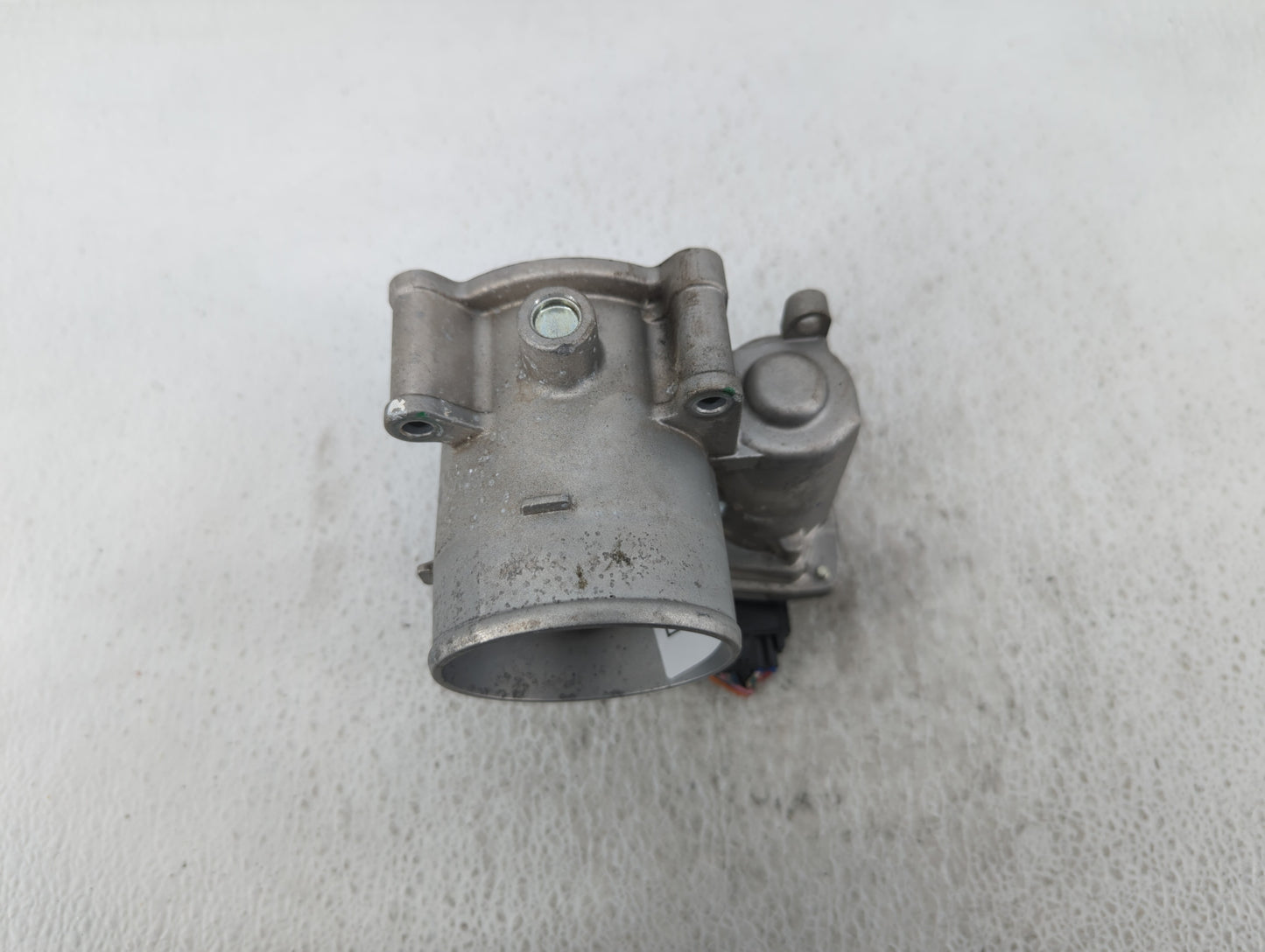 2021-2022 Hyundai Elantra Throttle Body P/N:35100-2J410 Fits Fits 2021 2022 OEM Used Auto Parts - Oemusedautoparts1.com