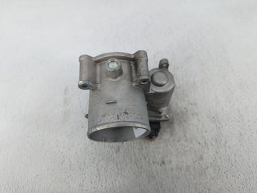 2021-2022 Hyundai Elantra Throttle Body P/N:35100-2J410 Fits Fits 2021 2022 OEM Used Auto Parts