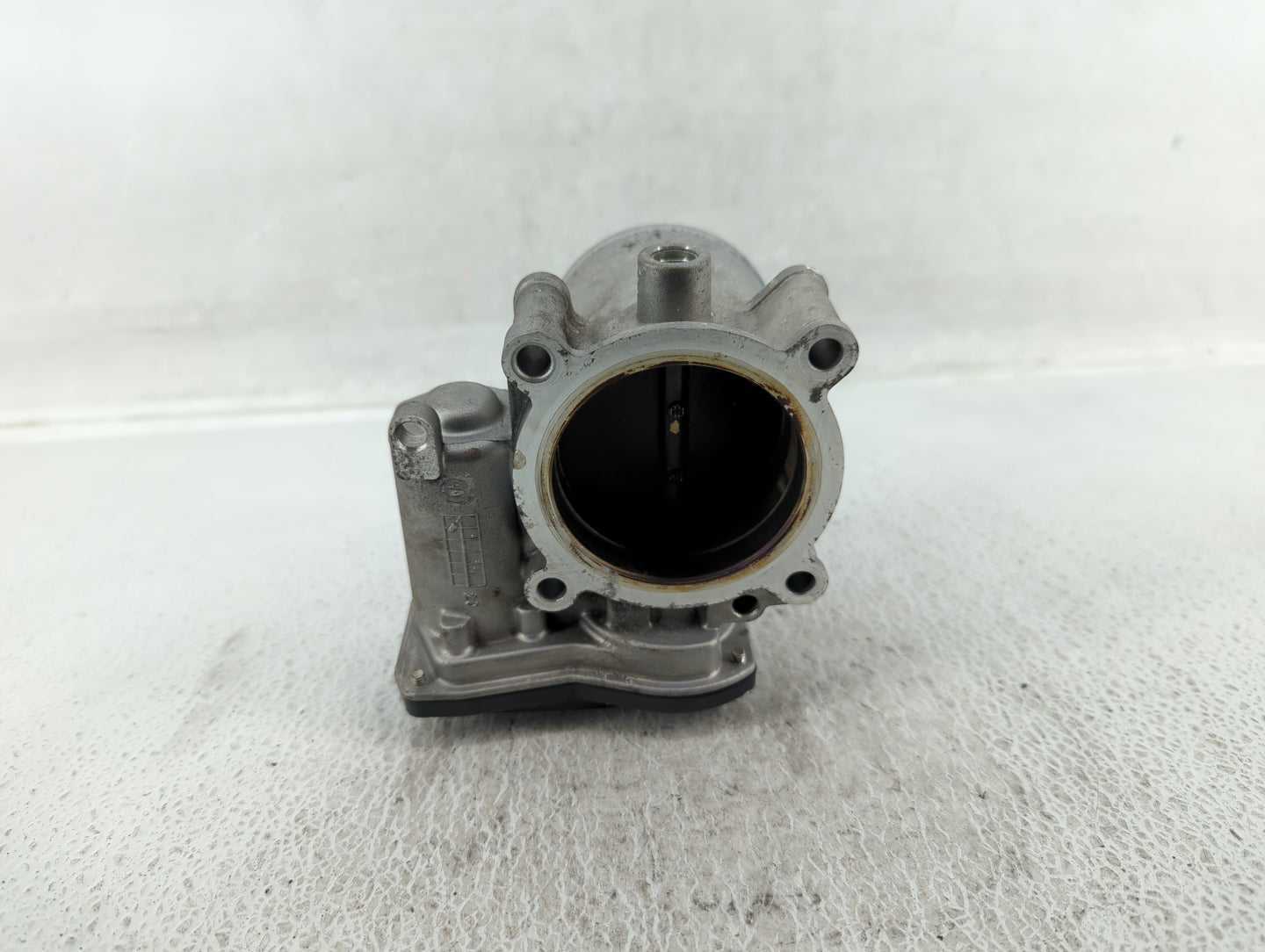 2021-2022 Hyundai Elantra Throttle Body P/N:35100-2J410 Fits Fits 2021 2022 OEM Used Auto Parts - Oemusedautoparts1.com