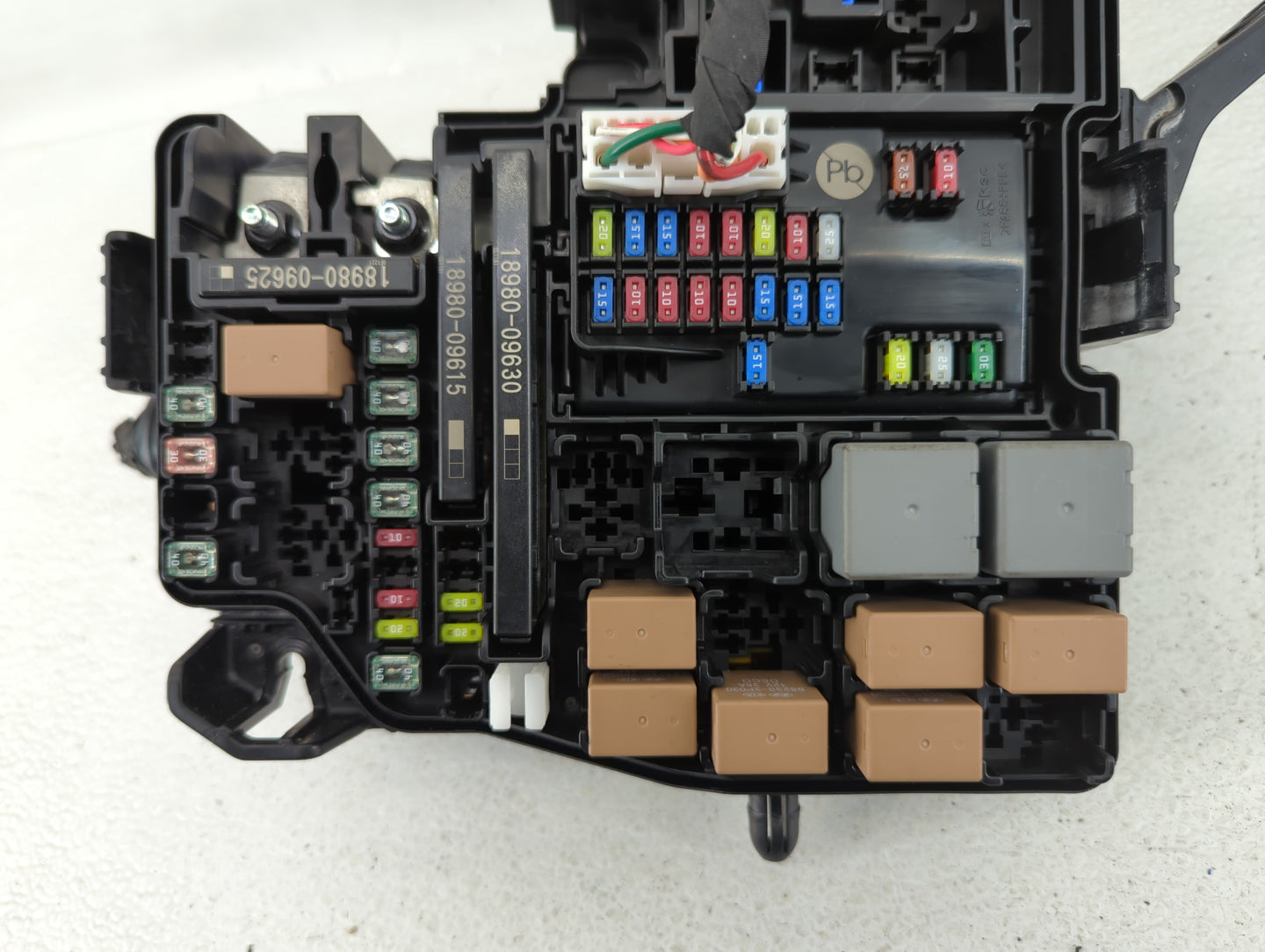 2021-2022 Hyundai Elantra Fusebox Fuse Box Panel Relay Module P/N:91250-AA180 Fits Fits 2021 2022 OEM Used Auto Parts - Oemu