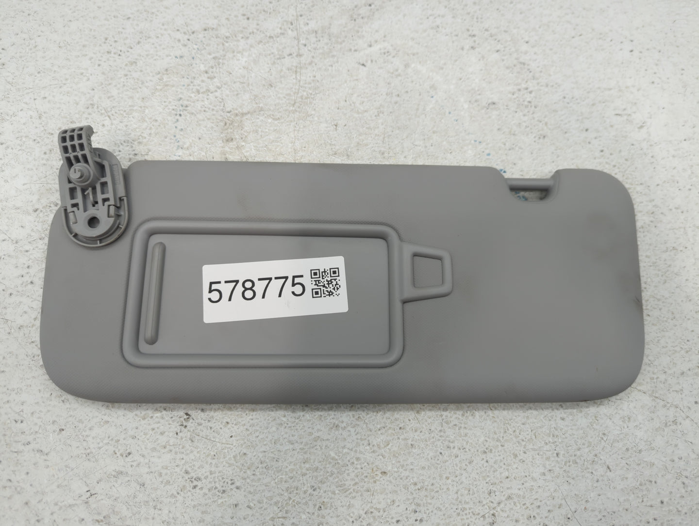 2021-2022 Hyundai Elantra Sun Visor Shade Replacement Passenger Right Mirror Fits Fits 2021 2022 OEM Used Auto Parts - Oemus