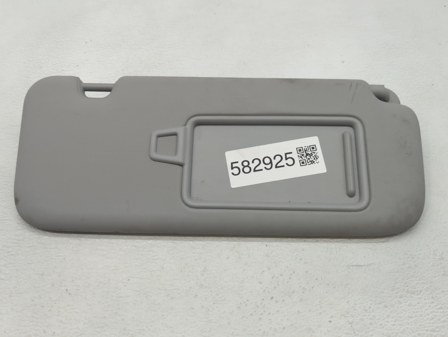 2021-2022 Hyundai Elantra Sun Visor Shade Replacement Passenger Right Mirror Fits Fits 2021 2022 OEM Used Auto Parts - Oemus