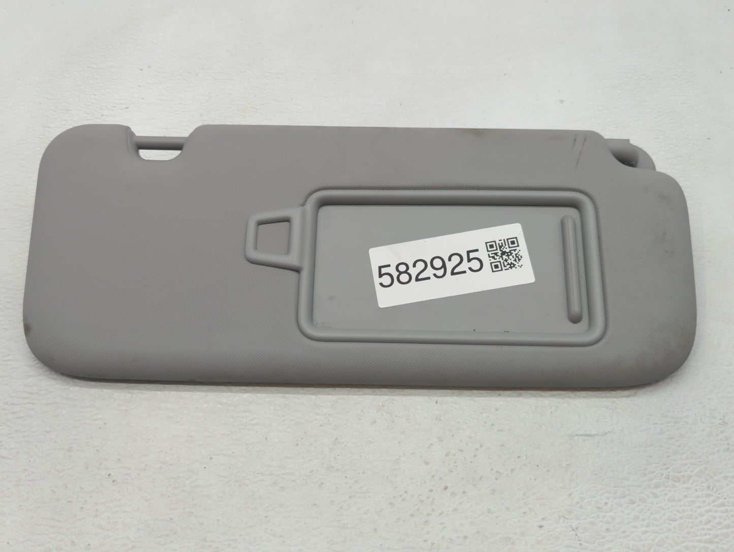 2021-2022 Hyundai Elantra Sun Visor Shade Replacement Passenger Right Mirror Fits Fits 2021 2022 OEM Used Auto Parts - Oemus