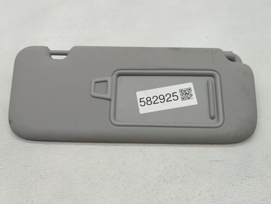 2021-2022 Hyundai Elantra Sun Visor Shade Replacement Passenger Right Mirror Fits Fits 2021 2022 OEM Used Auto Parts