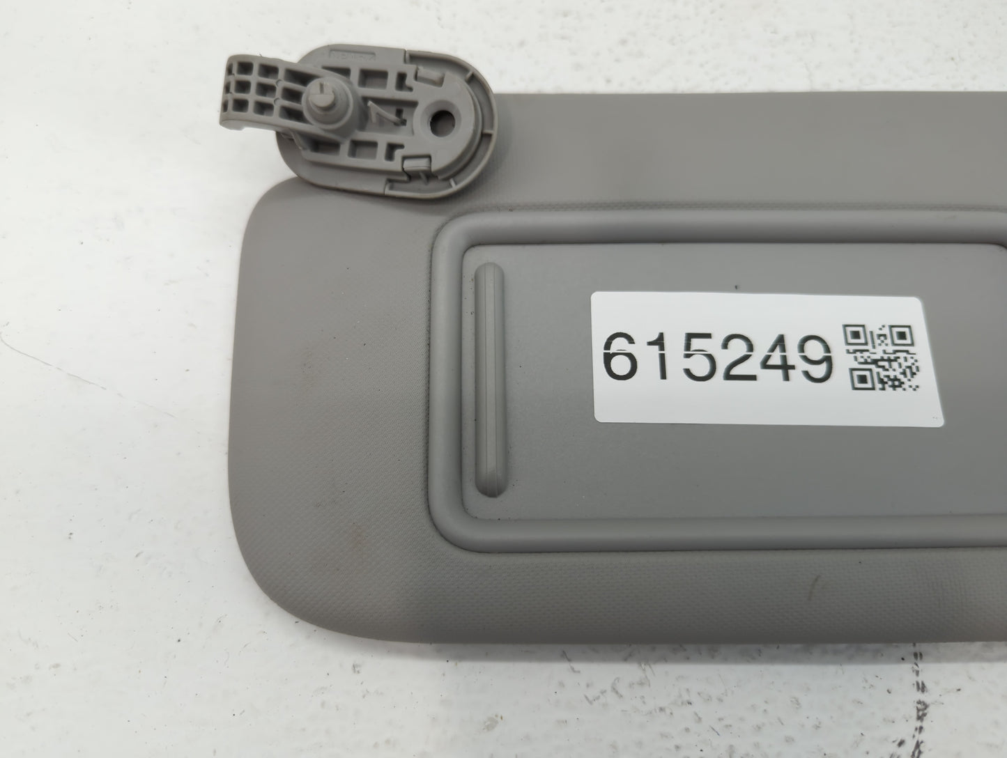 2021-2022 Hyundai Elantra Sun Visor Shade Replacement Driver Left Mirror Fits Fits 2021 2022 OEM Used Auto Parts - Oemusedau