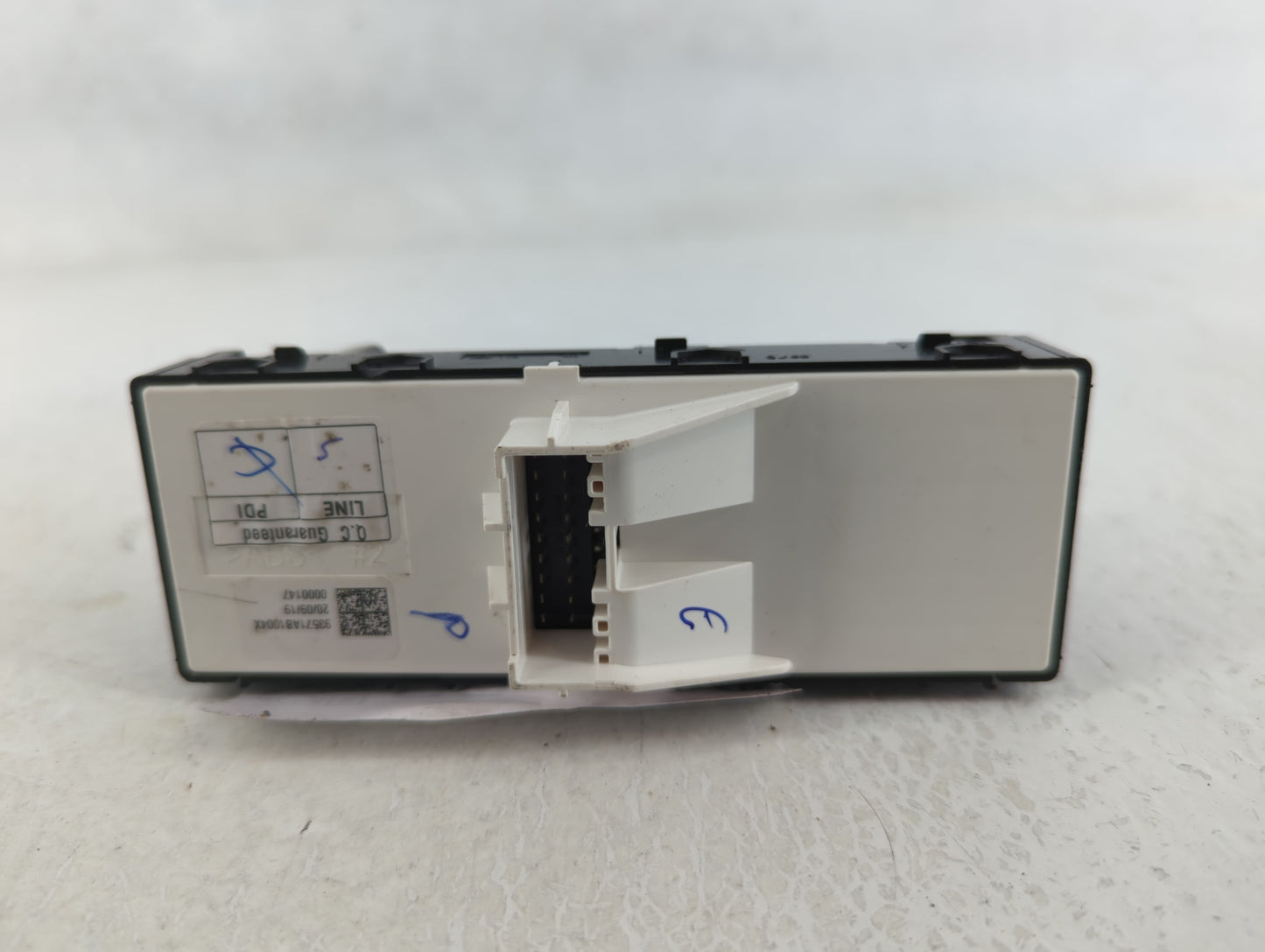 2021-2022 Hyundai Elantra Master Power Window Switch Replacement Driver Side Left P/N:93571-AA1004X Fits Fits 2021 2022 OEM 